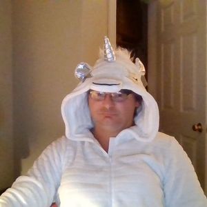 Meet your Posher, Leon